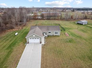 524 Laredo Ln, Ravenna, MI 49451