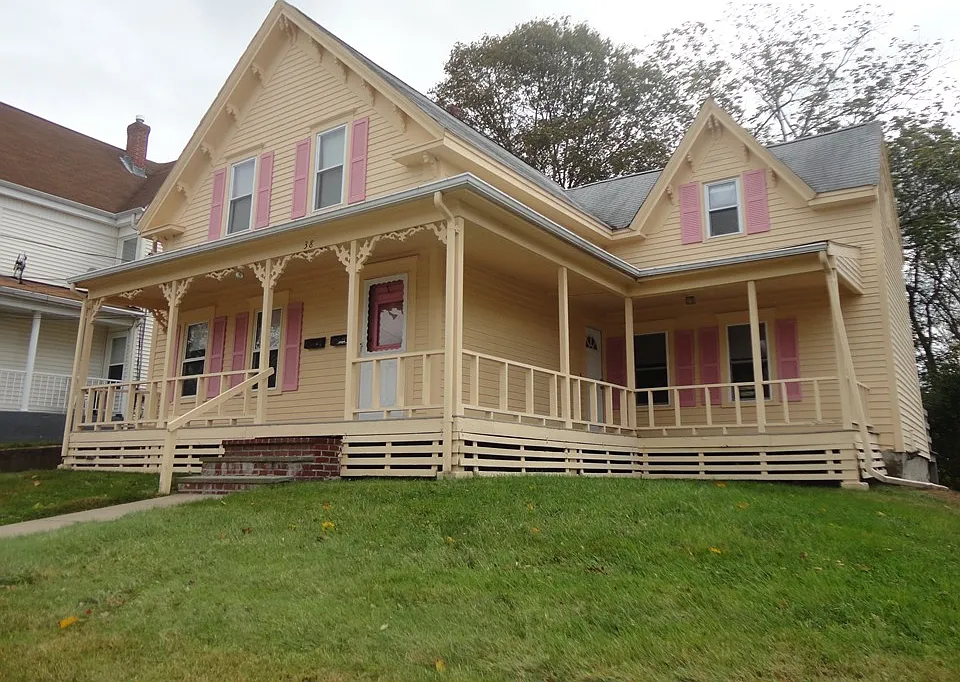 38 Winter St #2