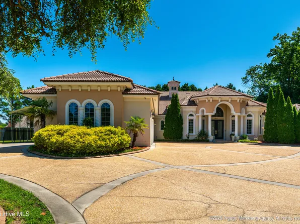 3801 Charleston Court, Greenville, NC 27834