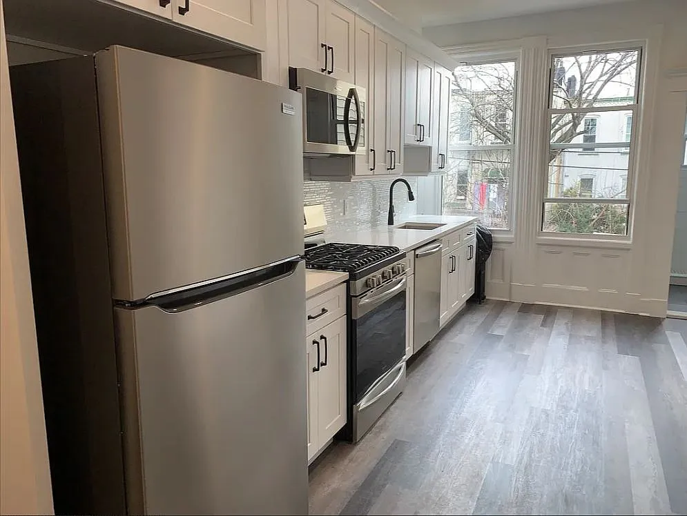1924 Palmetto Street — Photo 2