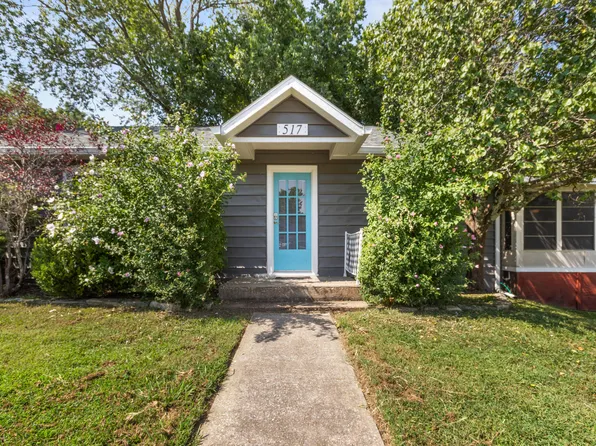 517 W College Street, Branson, MO 65616