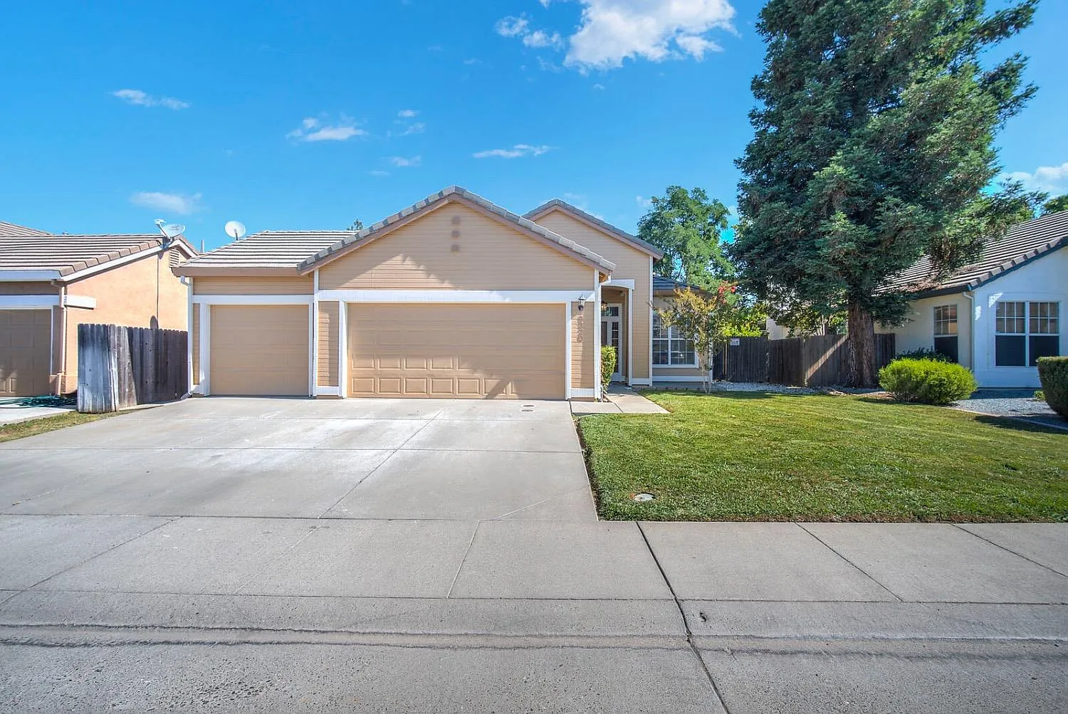 9320 Rose Parade Way photo 1
