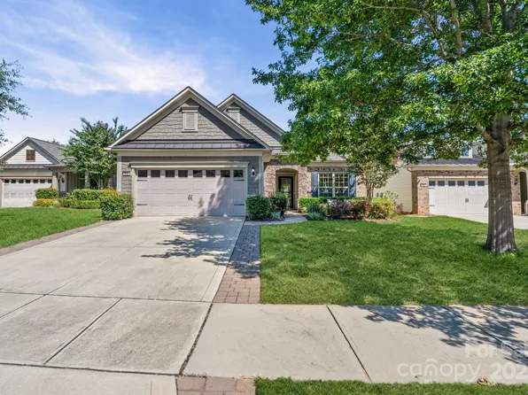 312 Harvest Valley Ln, Fort Mill, SC 29715