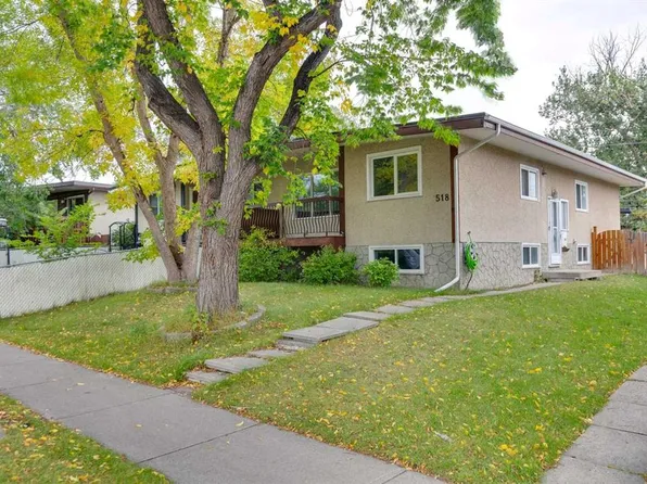 518 SW 72nd Ave NW, Calgary, AB T2K 0P2