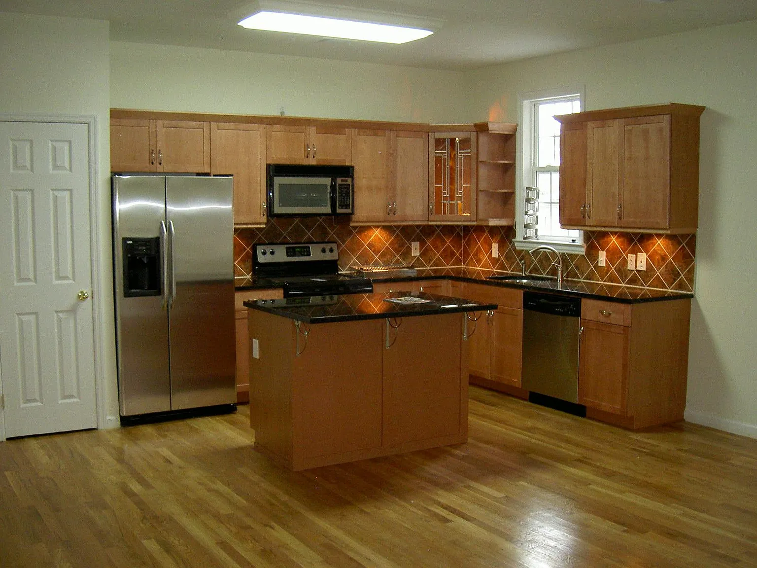 2 bed, 2.5 bath, 1200 sqft, $1,995 — Photo 4