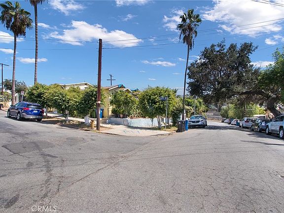 2nd image of 2505 Chelsea St