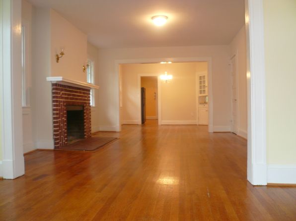 411 E Lake Ave Floor 1