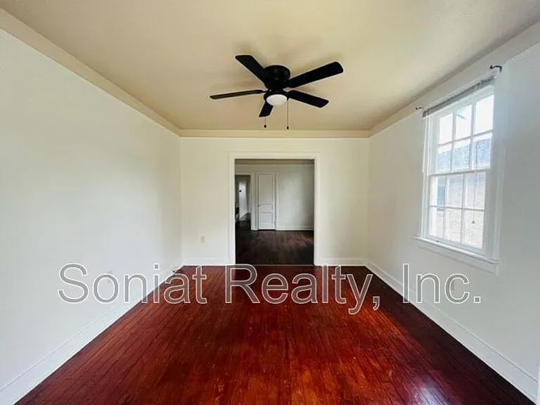 2129 Mandolin St — Photo 4