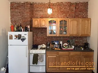 Rented by aptsandlofts.com