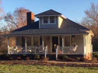 726 Rhodes Rd, Eden, NC 27288