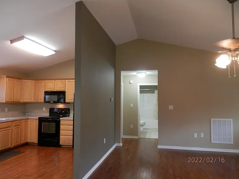 1023 Bartlett Dr — Photo 13
