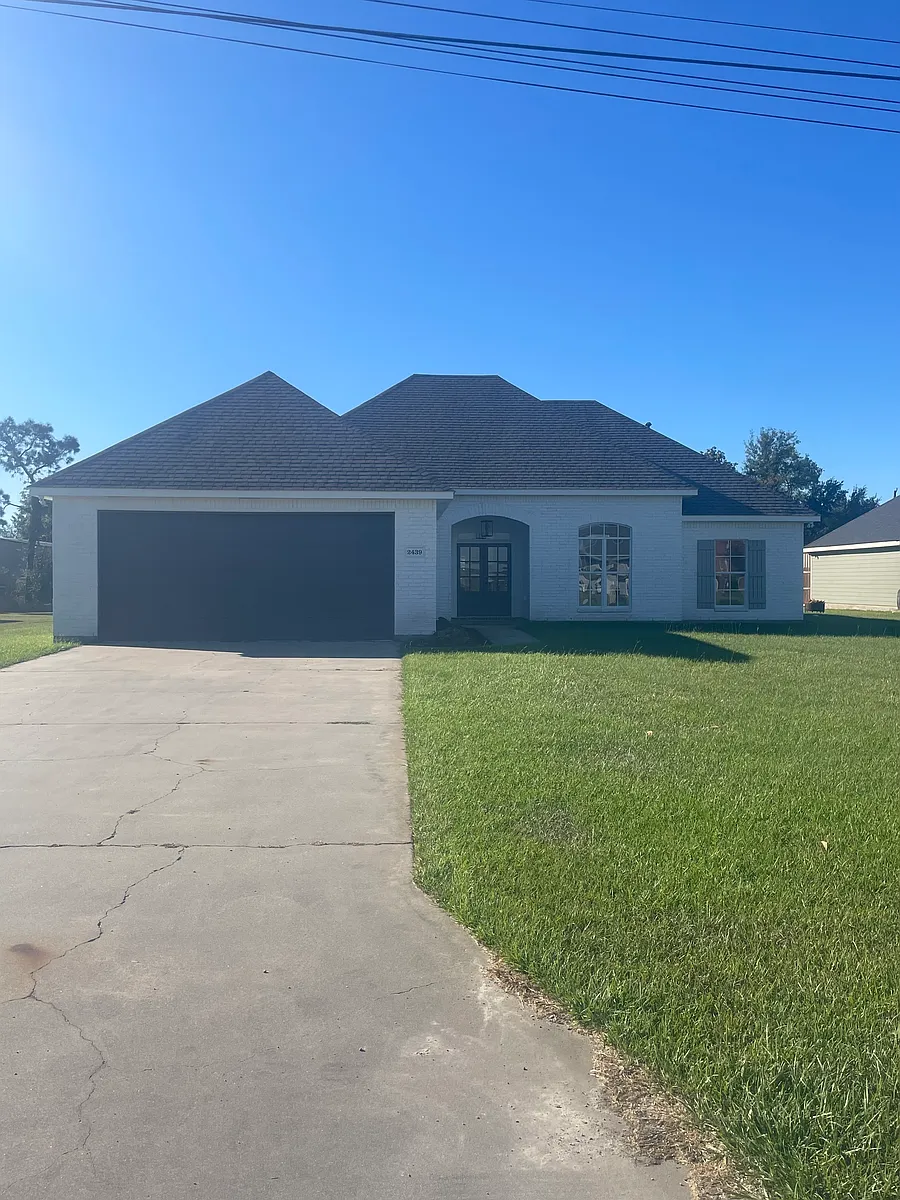 Building Photo - 2439 S Savannah Ln