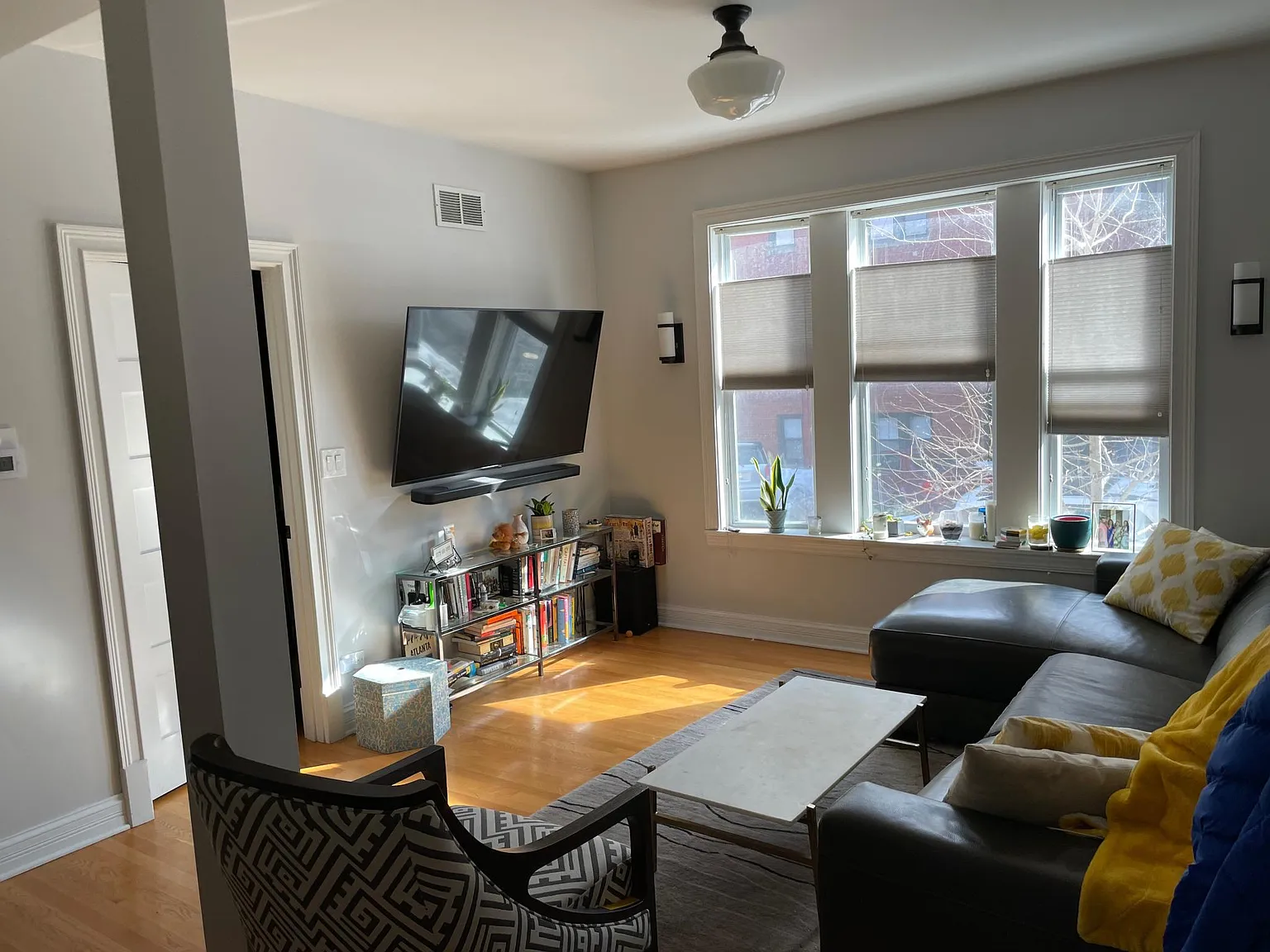 2 bed, 950 sqft, $2,550 — Photo 2