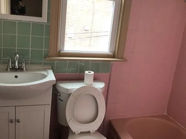 9722 Hoff St, Philadelphia, PA 19115