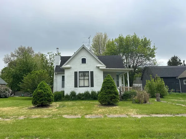 305 E Elm St, Lone Tree, IA 52755