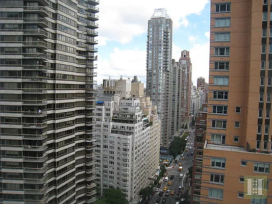 Rented by Halstead Real Estate | media 8