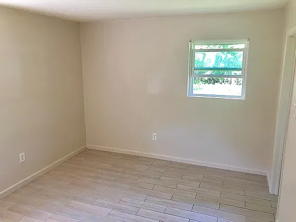 4 bed, 1374 sqft, $1,800 — Photo 4