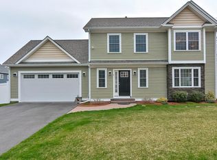 1 Hunters Rd, Lincoln, RI 02865
