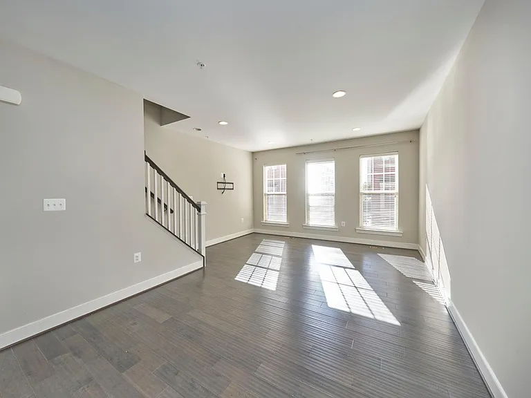 256 Bluemont Branch Ter SE — Photo 3