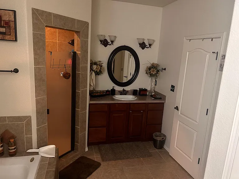 5400 Cypress Ct — Photo 6