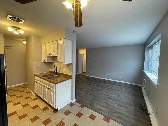 5th image of 5920 N Kenmore Ave APT 210