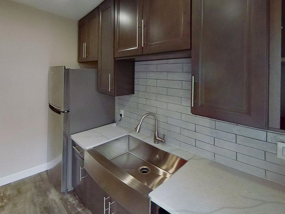 1st image of 4006D Florida St