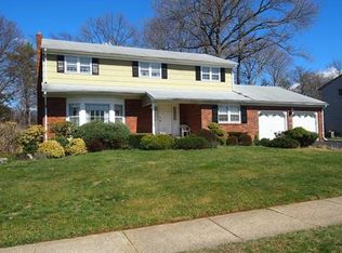 58 Valley Vale Dr, Old Bridge, NJ 08857