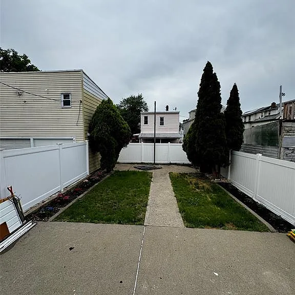 1022 E 22nd St #1 — Photo 10