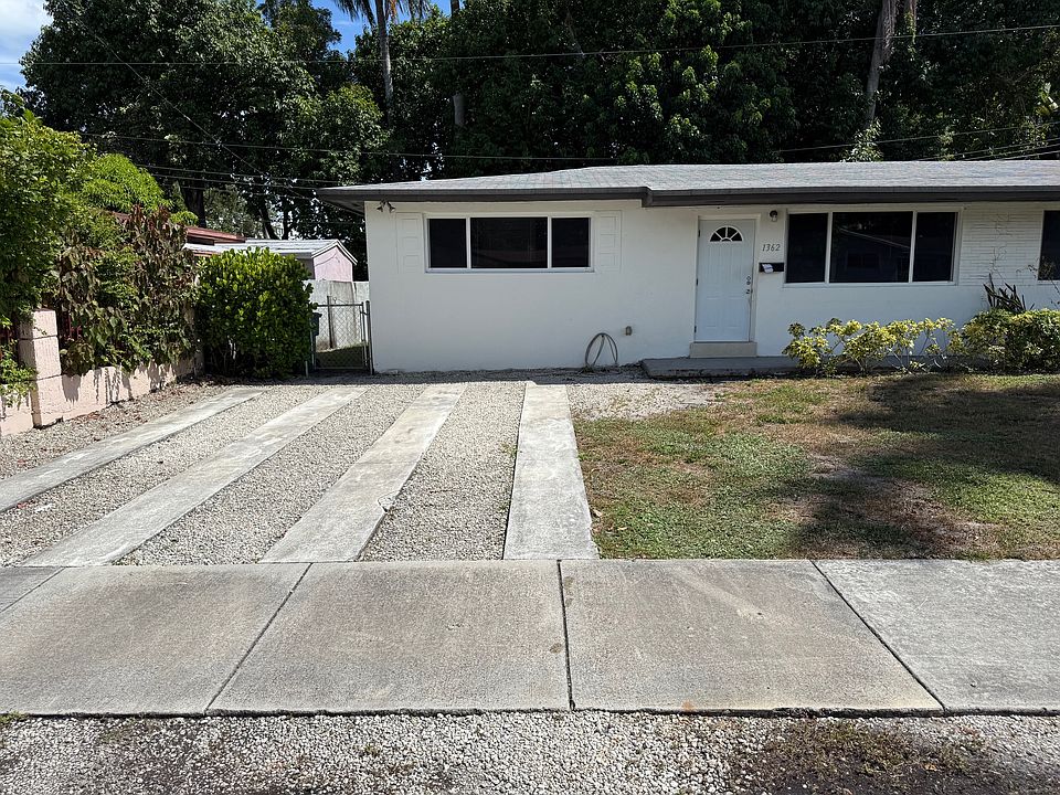 Front Yard Parking for 2 Cars plus Parking For Guests