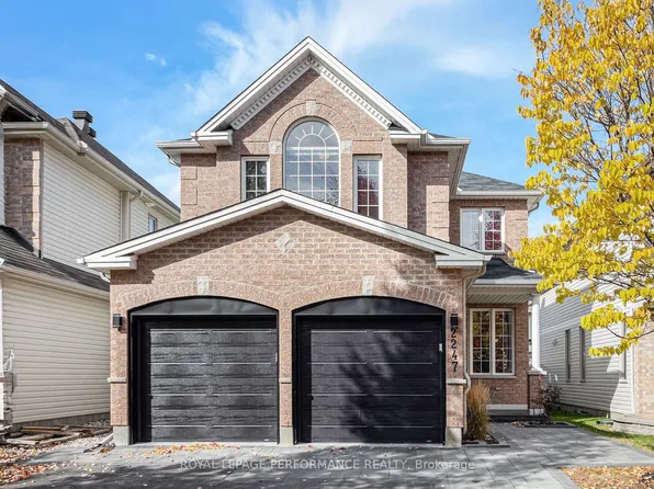 2247 Clendenan Cres, Ottawa, ON K4A 4S9
