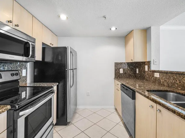 1801 N Flagler Drive #705, West Palm Beach, FL 33407