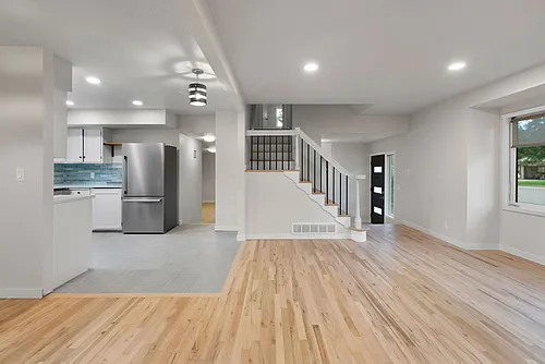 1304 Robertson St Photo 1