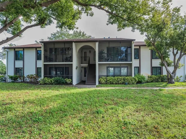 2631 Pine Ridge Way S APT D1, Palm Harbor, FL 34684