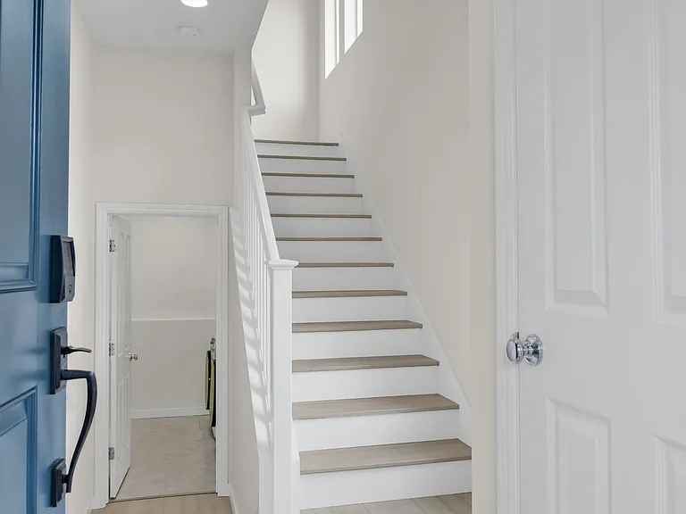 32 Rowe Ranch Dr — Photo 4