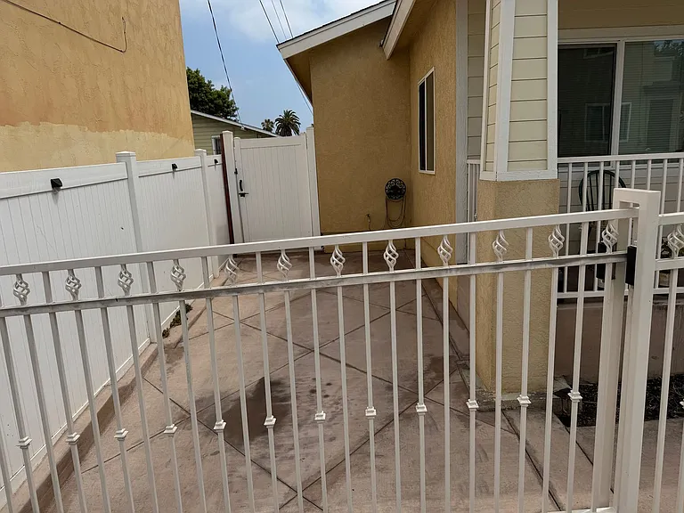 2121 Ocean View Blvd — Photo 3