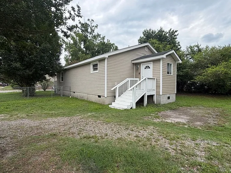 717 Eve St — Photo 18