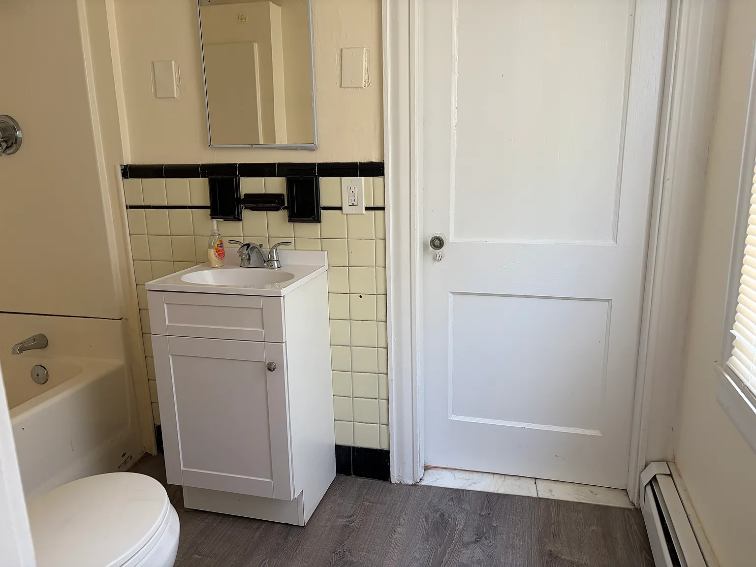 2 bed, 1100 sqft, $2,000 — Photo 4