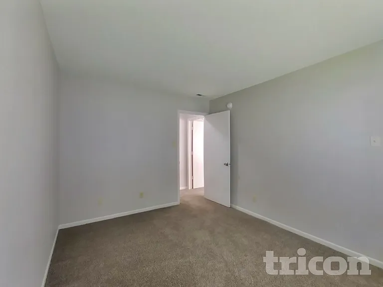 5753 N Jamestown Dr — Photo 15