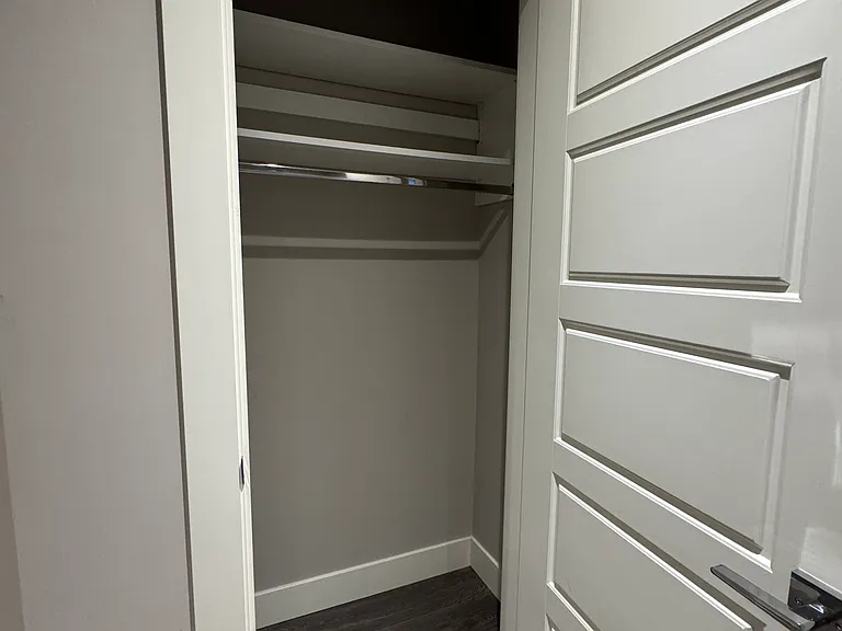 6739 Humphries Ave #BASEMENT — Photo 13