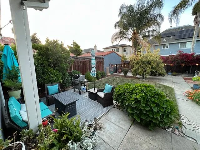 719 Willow Glen Way — Photo 8