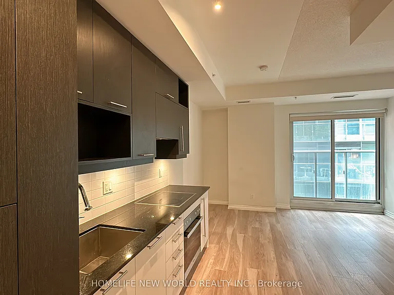 30 Nelson St #402 — Photo 6