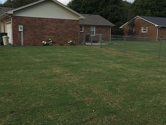 4th image of 1610 Vosswood Way