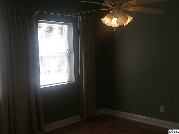 4th image of 153 Oak Valley Ln