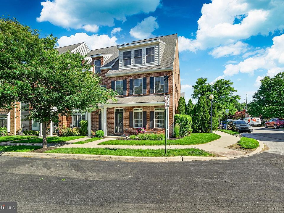 1st image of 601 Magnolia Ct