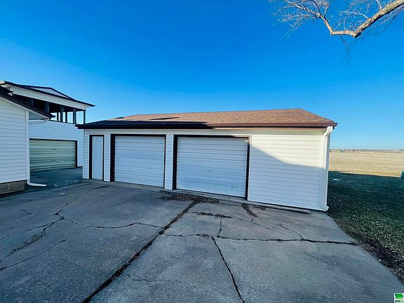 3rd image of 3300 Santa Rita Ct