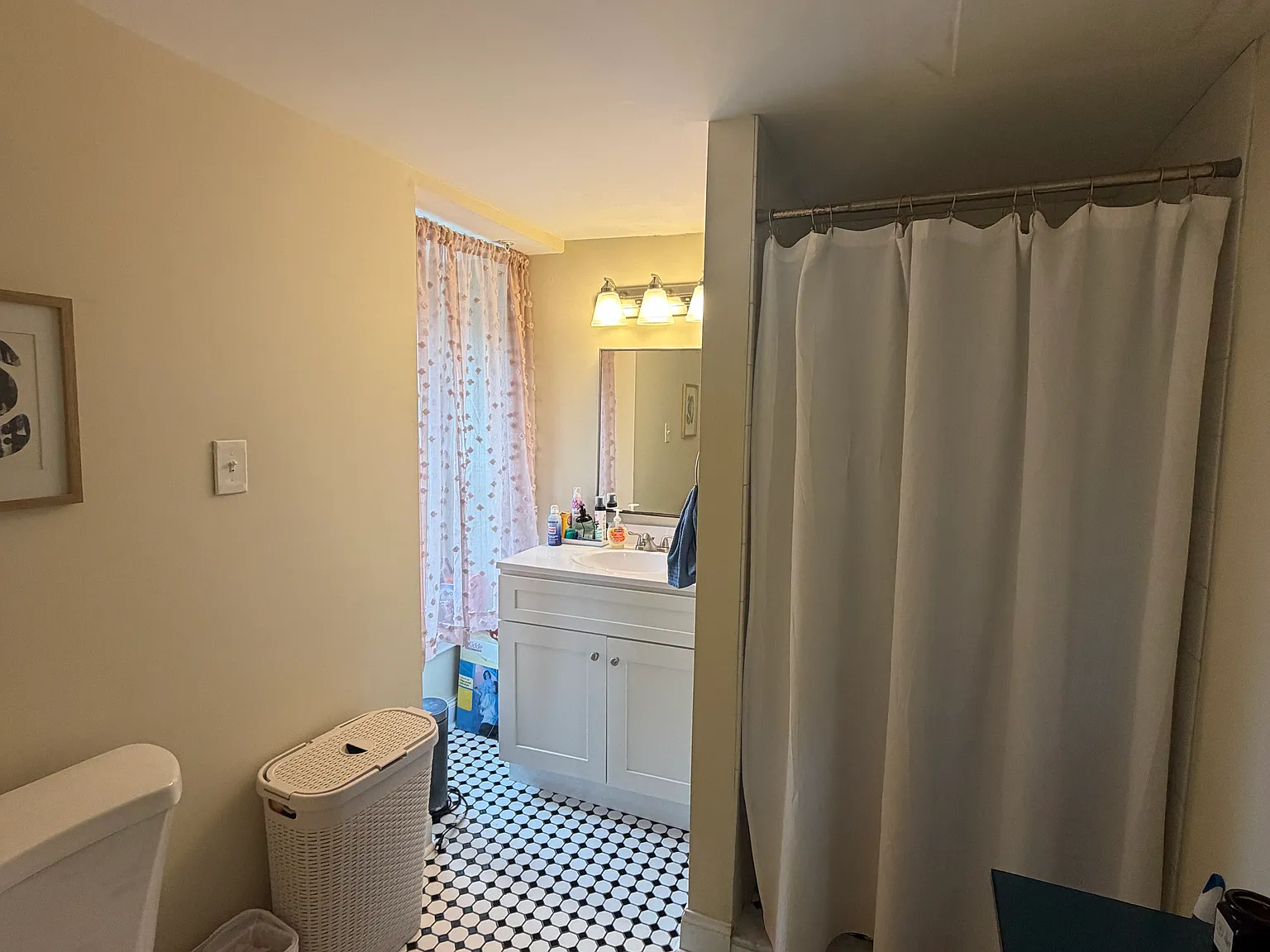 1 bed, 746 sqft, $1,437 — Photo 3