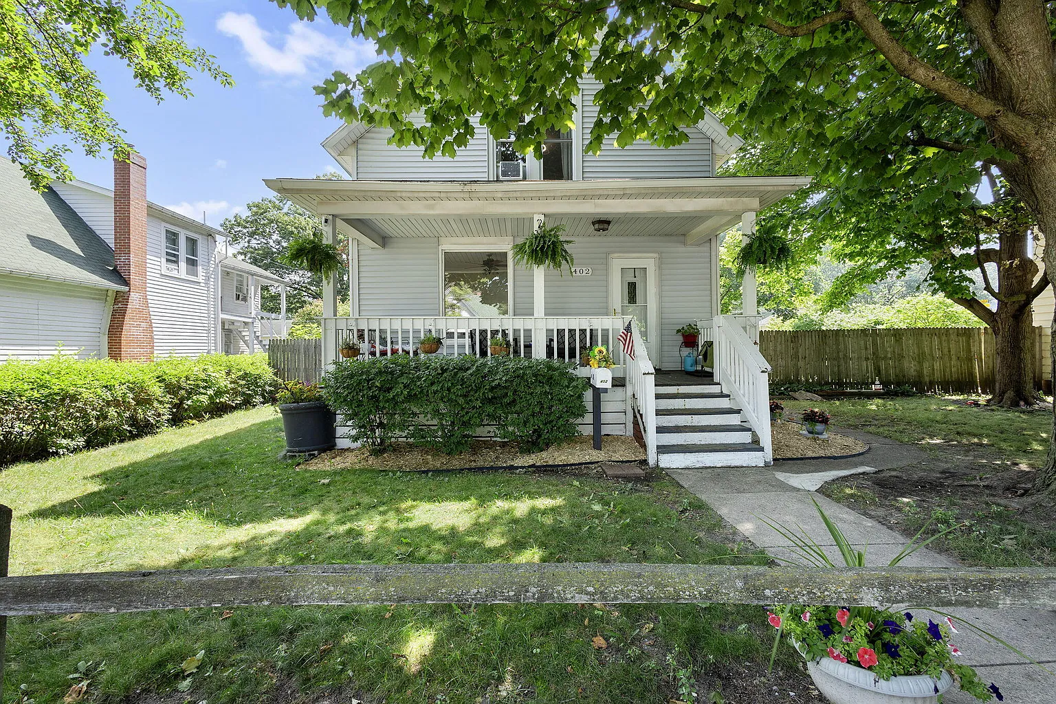 402 Cloud St photo 1