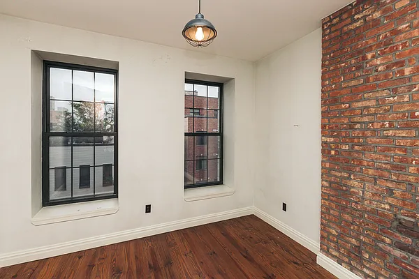 Rented by Nooklyn NYC LLC | media 9