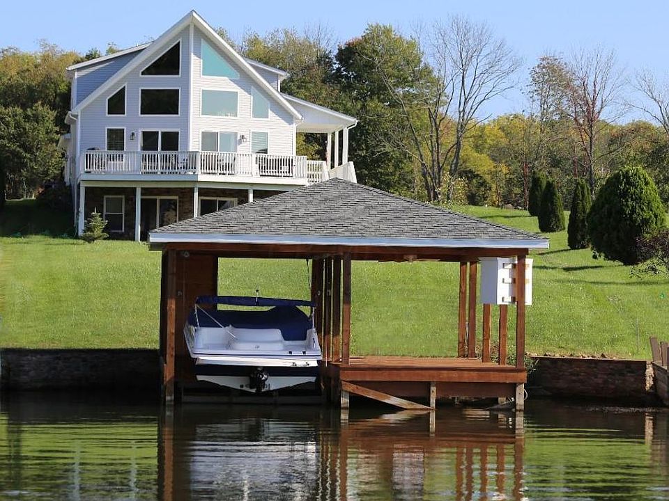1st image of 4069 Apple Valley Dr