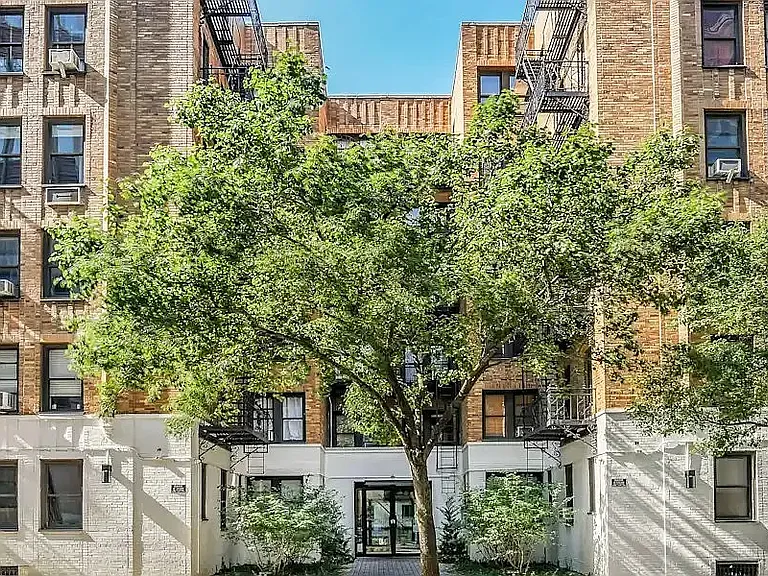 225 W 23rd St #2203M — Photo 9